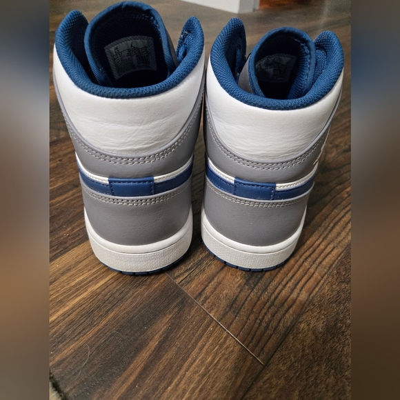 Nike Men's Air Jordan 1 Mid Shoes Sneaker Like New Cement Gray blue white - Picture 5 of 8
